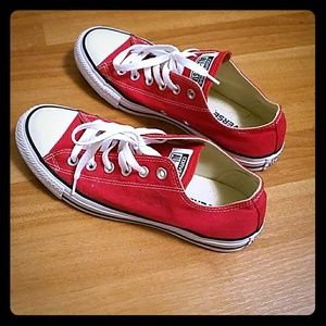 Converse Shoes - red